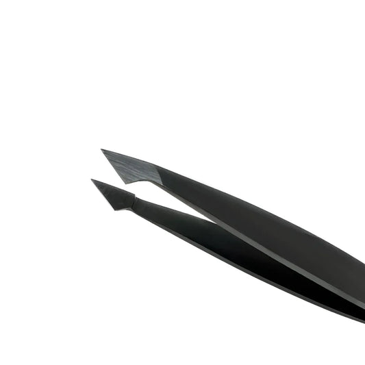 Noemi Slanted Tweezers
